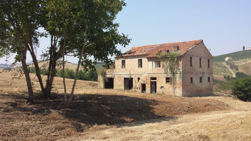Casa colonica in vendita a Offida, Zone collinari