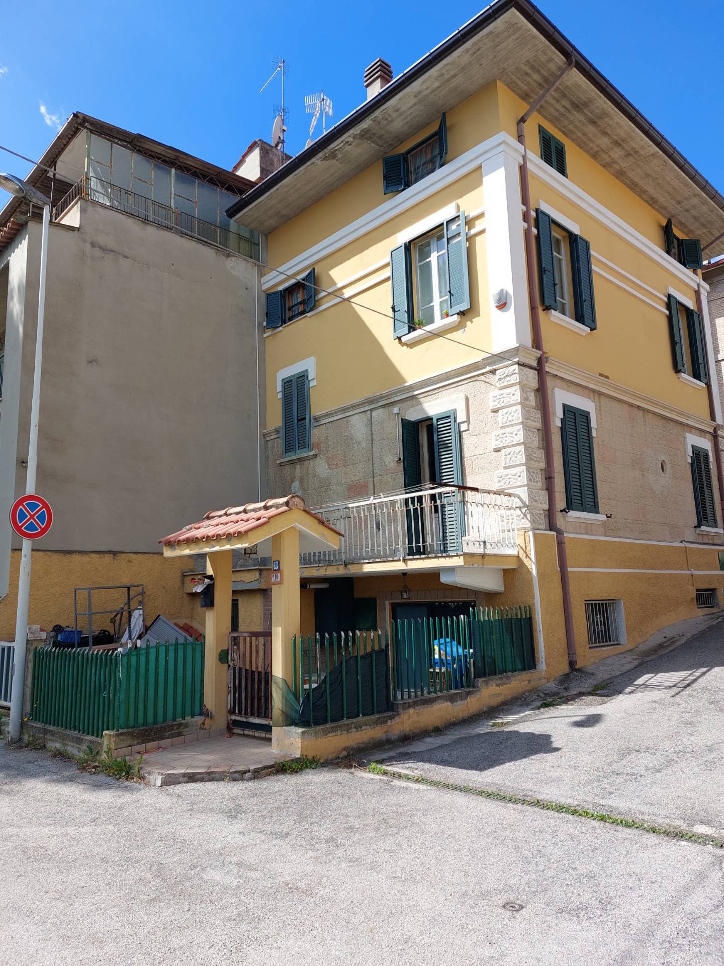 Casa indipendente in vendita a Colli del Tronto, Colli alta
