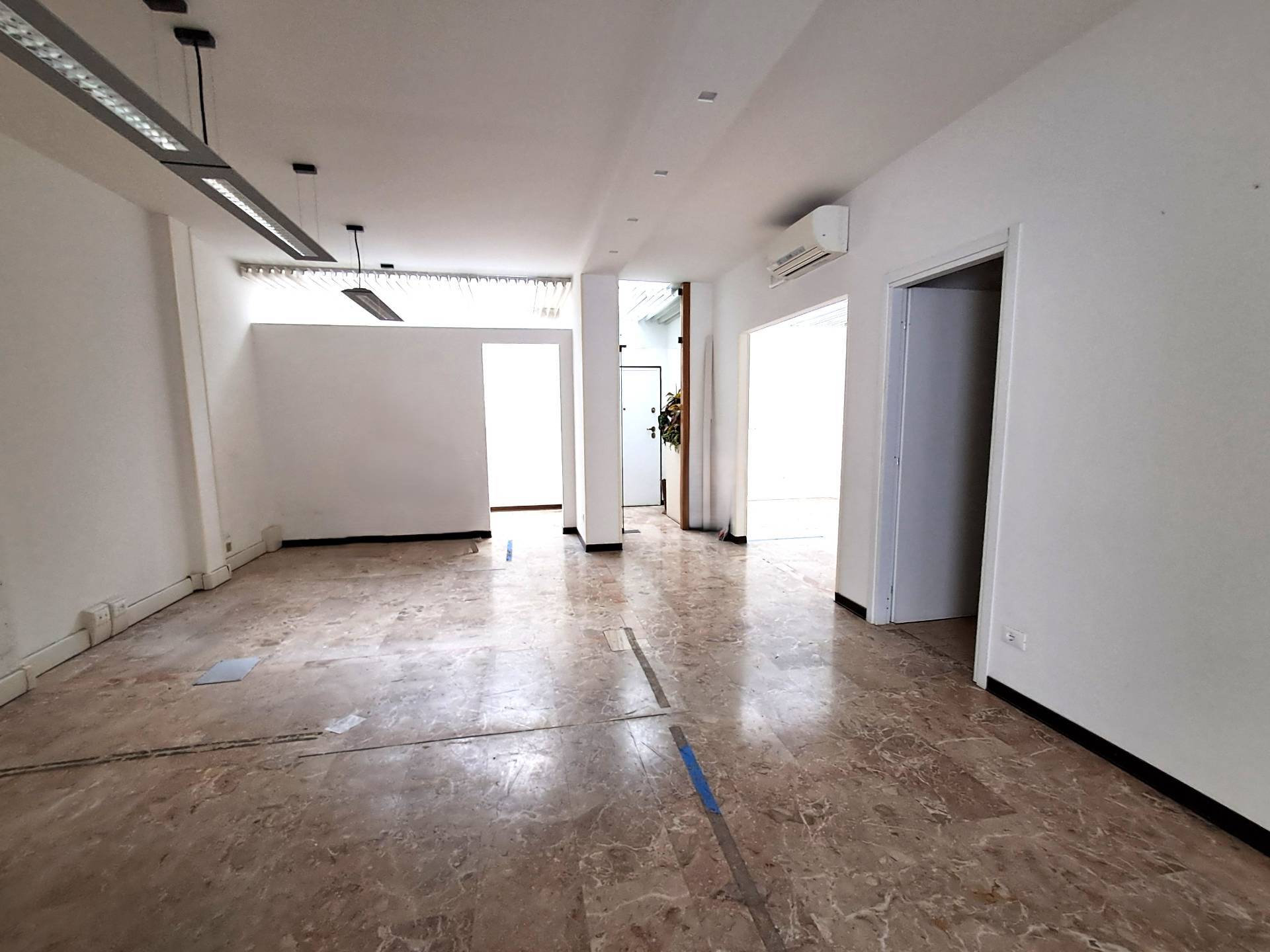 Ufficio in vendita a Ascoli Piceno, Centro Storico