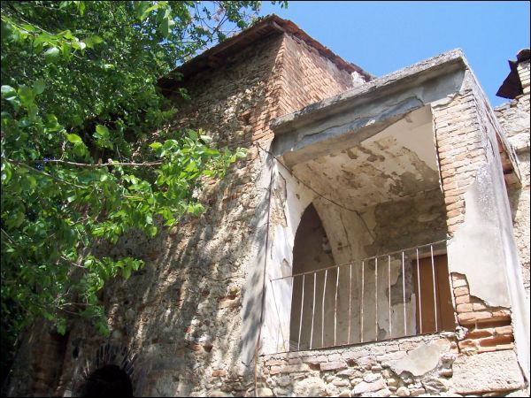 Casa colonica in vendita a Folignano