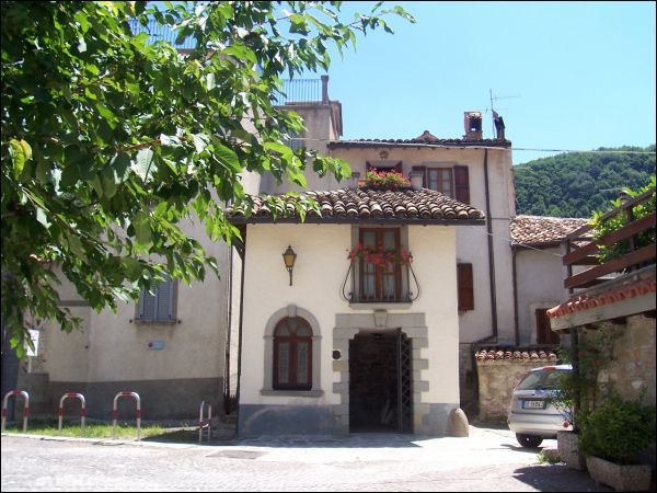 Semindipendente in vendita a Arquata del Tronto
