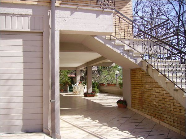 Villa in vendita a Ascoli Piceno, Monticelli
