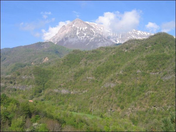 Casa colonica in vendita a Montegallo