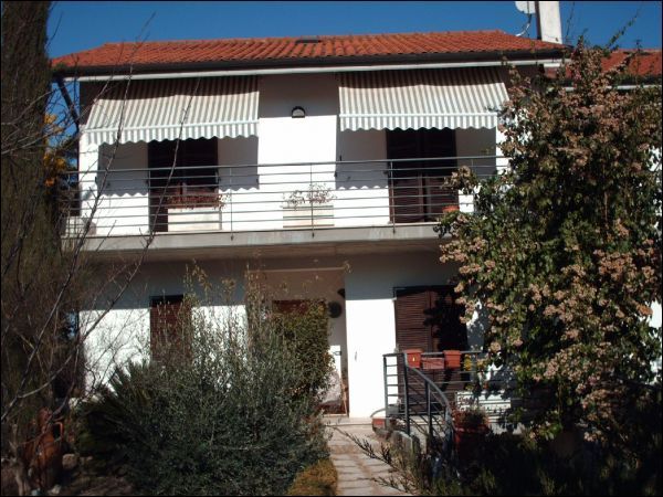 Casa indipendente in vendita a Maltignano, Caselle