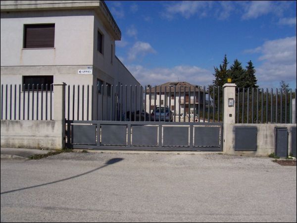 Capannone in vendita a Folignano, Piane di Morro