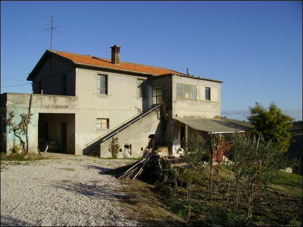 Casa colonica in vendita a Ascoli Piceno, Poggio di Bretta