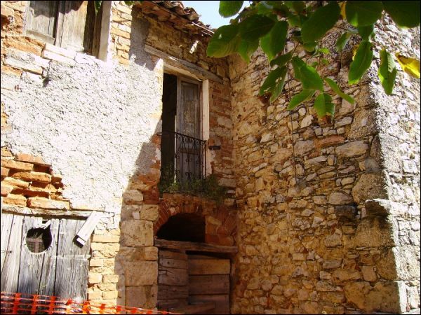 Casa colonica in vendita a Folignano