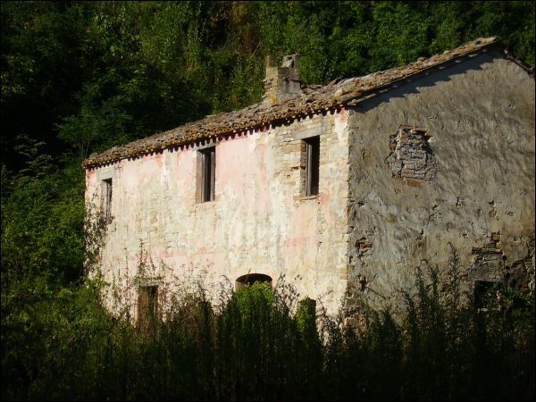 Casa colonica in vendita a Rotella