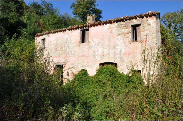 Casa colonica in vendita a Rotella