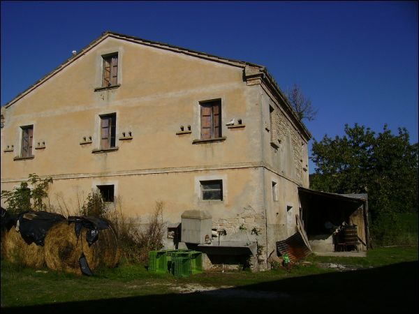 Casa colonica in vendita a Rotella