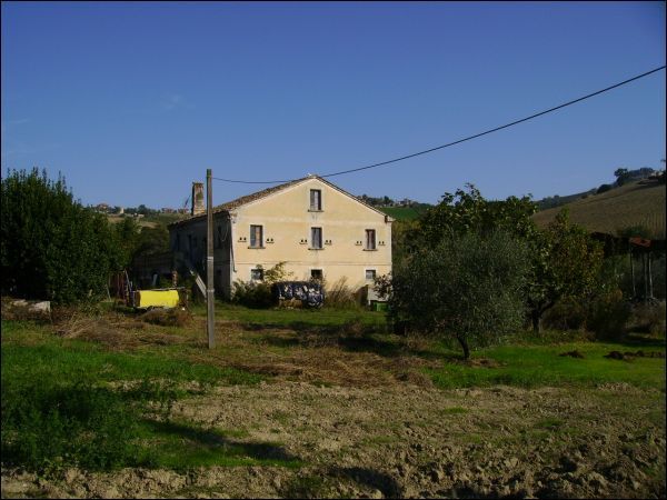 Casa colonica in vendita a Rotella