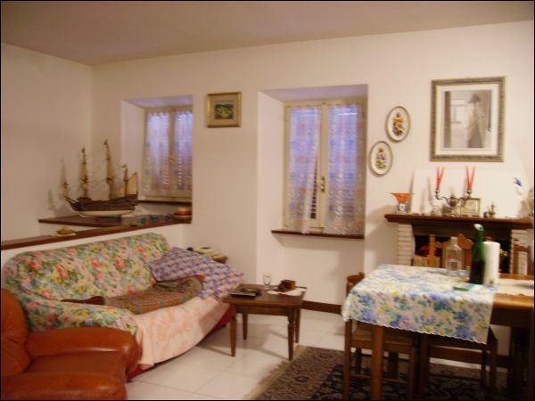 Casa indipendente in vendita a Ascoli Piceno, P.ta Romana