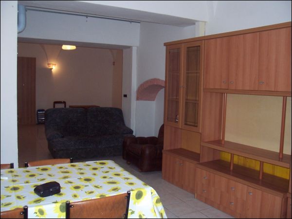 Fondo / negozio in vendita a Ascoli Piceno, Centro Storico