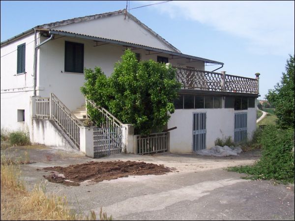 Casa indipendente in vendita a Civitella del Tronto