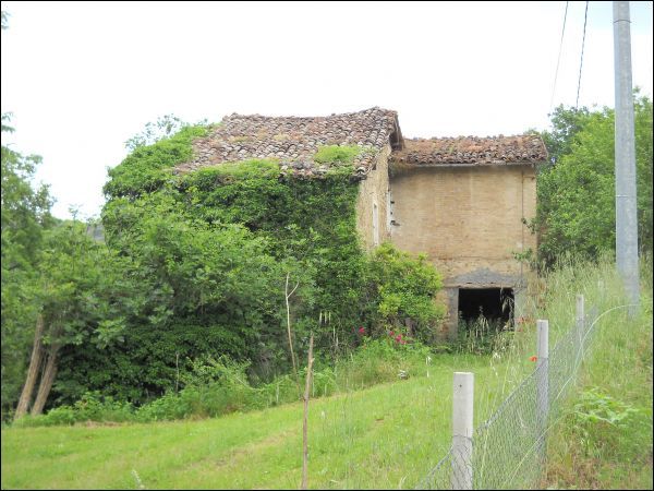 Casa colonica in vendita a Ascoli Piceno, Mozzano