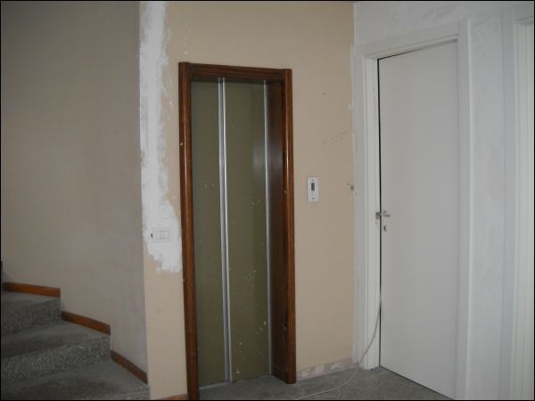 Ufficio in vendita a Ascoli Piceno, Campolungo