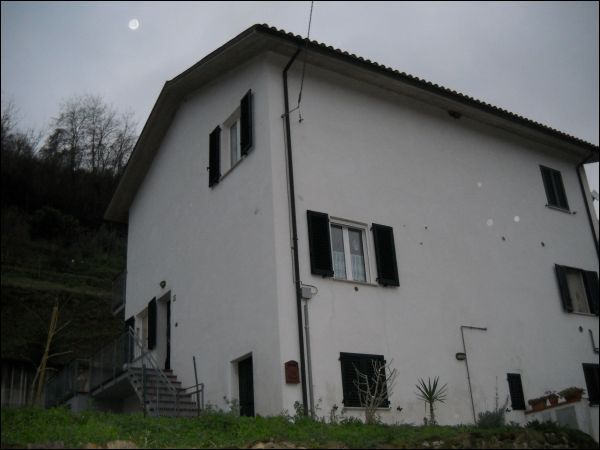 Semindipendente in vendita a Venarotta