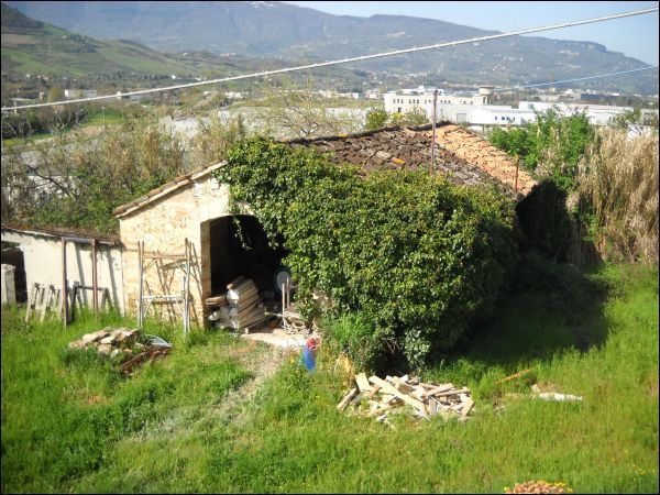 Rustico in vendita a Ascoli Piceno, Campolungo