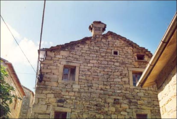 Casa indipendente in vendita a Montegallo