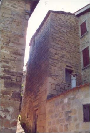 Casa indipendente in vendita a Montegallo