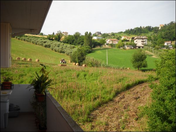 Appartamento in vendita a Ascoli Piceno, Zone Collinari