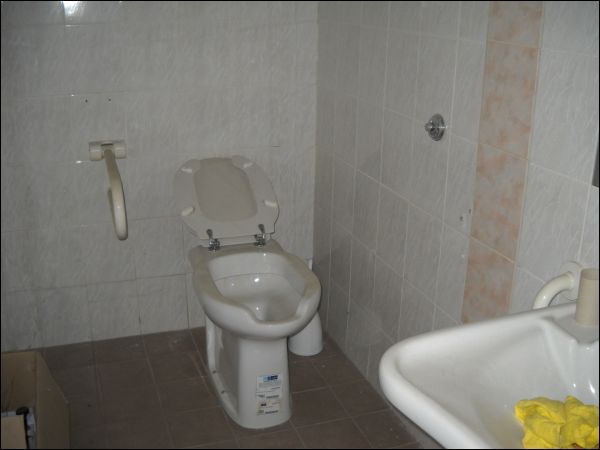 Commerciale in vendita a Ascoli Piceno, Campo Parignano