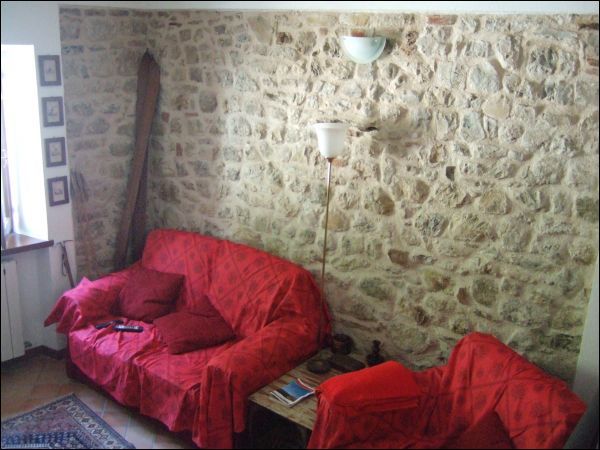 Casa indipendente in vendita a Montemonaco