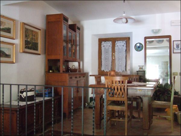 Casa indipendente in vendita a Montemonaco