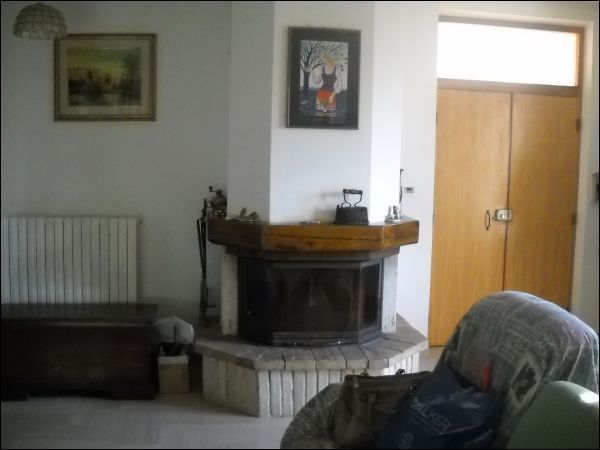 Casa colonica in vendita a Castel di Lama, alta, collina