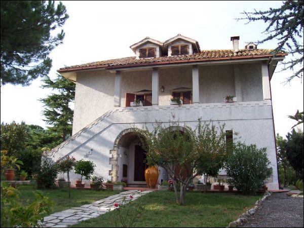 Casa indipendente in vendita a Ascoli Piceno, P.ta Maggiore