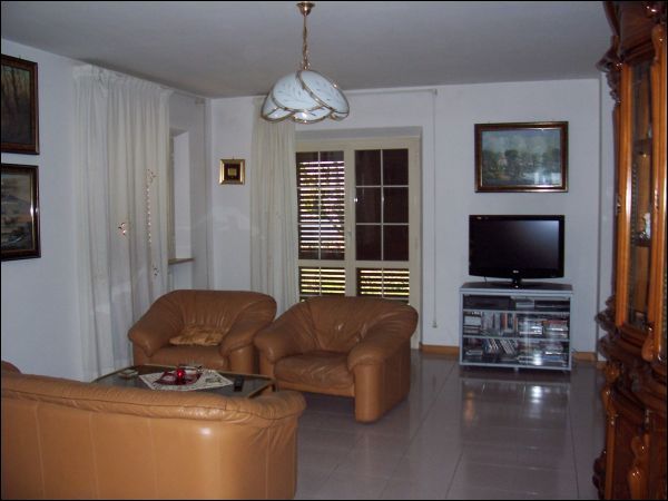 Casa indipendente in vendita a Ascoli Piceno, Monticelli