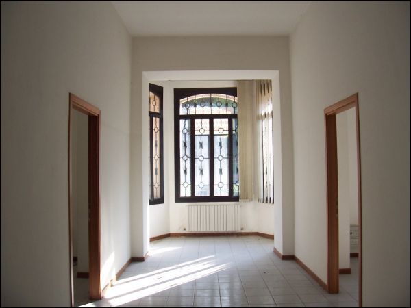 Ufficio in vendita a Ascoli Piceno, Centro