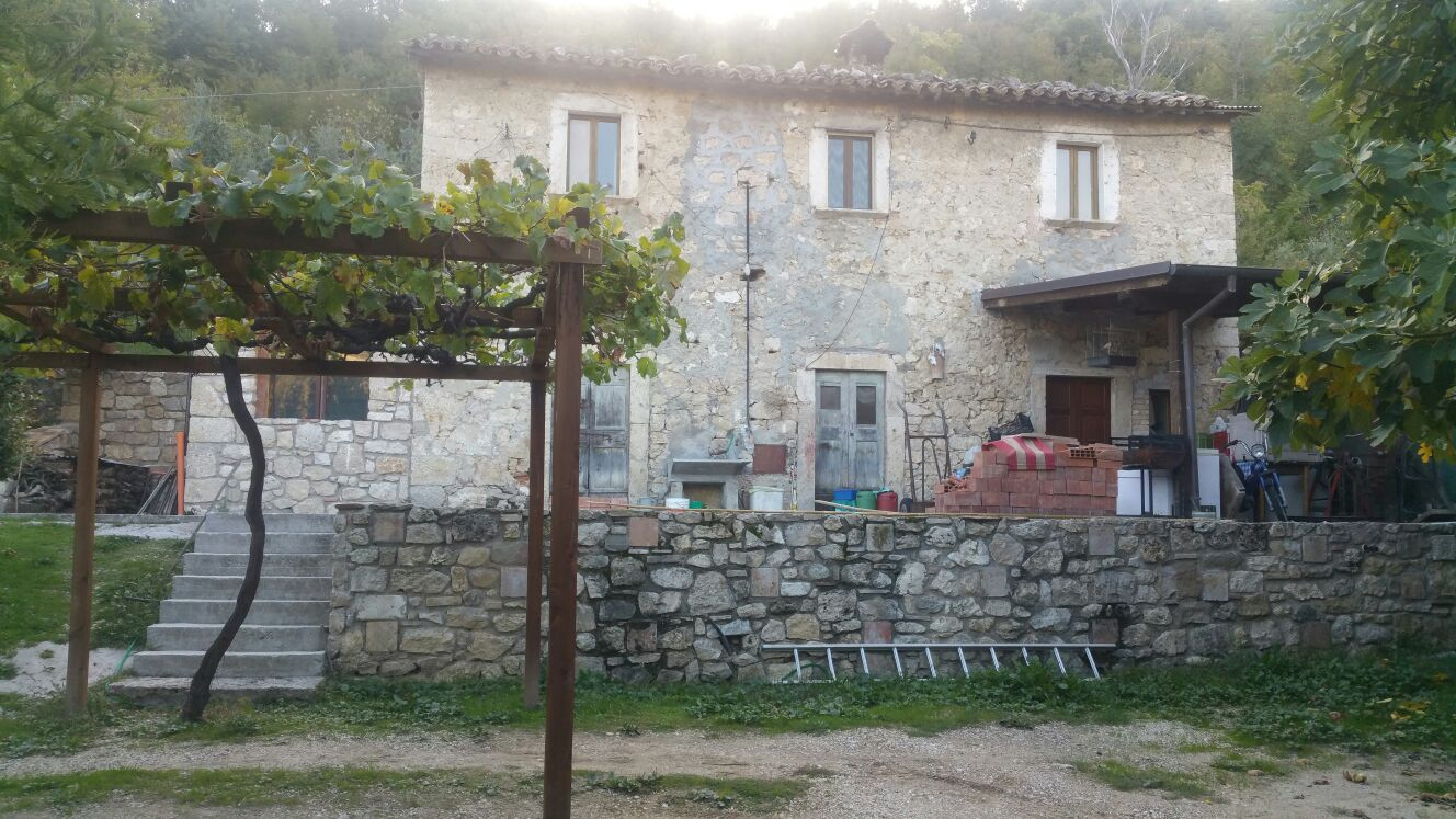 Casa colonica in vendita a Ascoli Piceno, P.ta Cartara