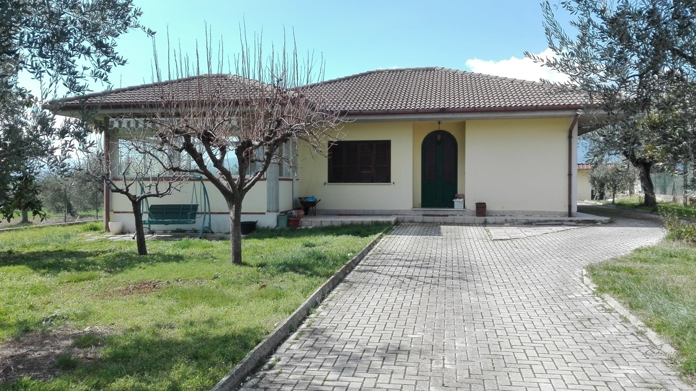 Villa in vendita a Nereto, Parignano