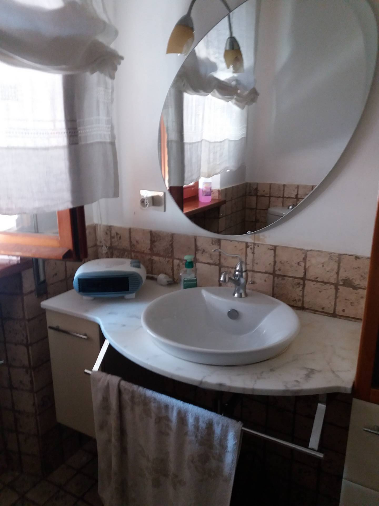 Casa singola in vendita a Ascoli Piceno, Venagrande