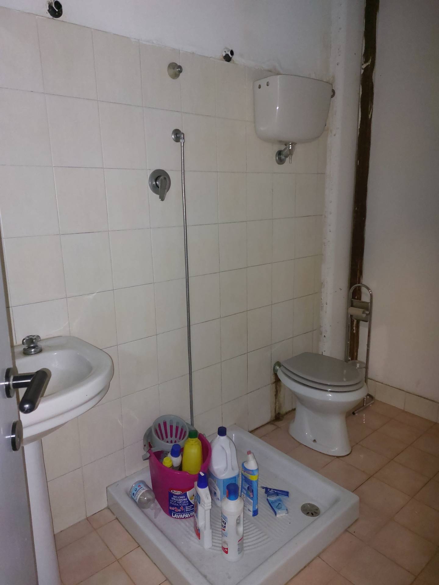 Capannone in vendita a Ascoli Piceno, Zona Castagneti