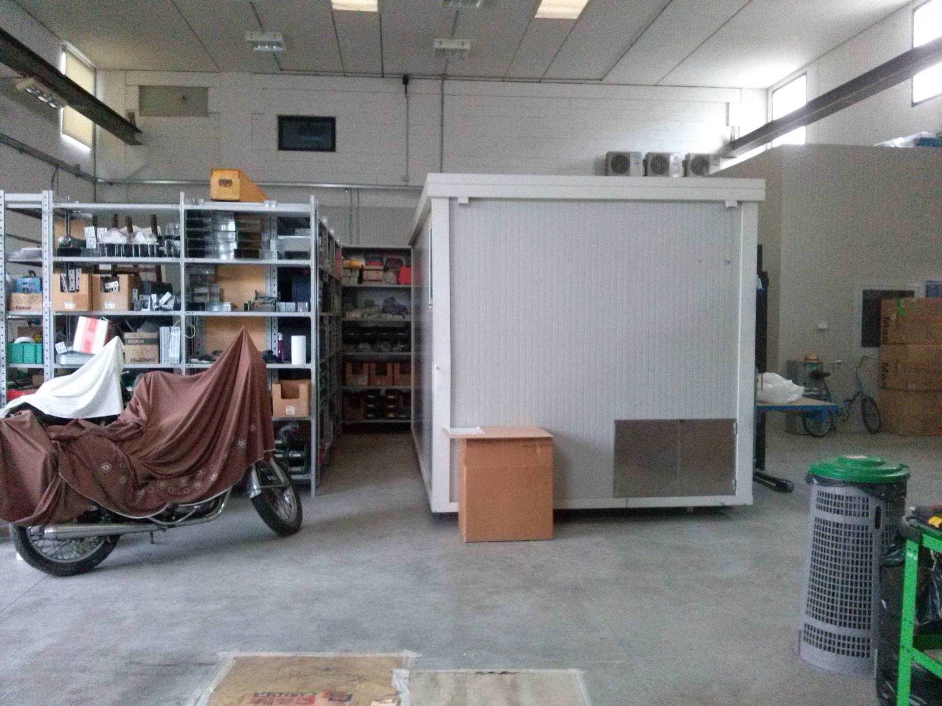 Capannone in vendita a Ascoli Piceno, Zona Castagneti