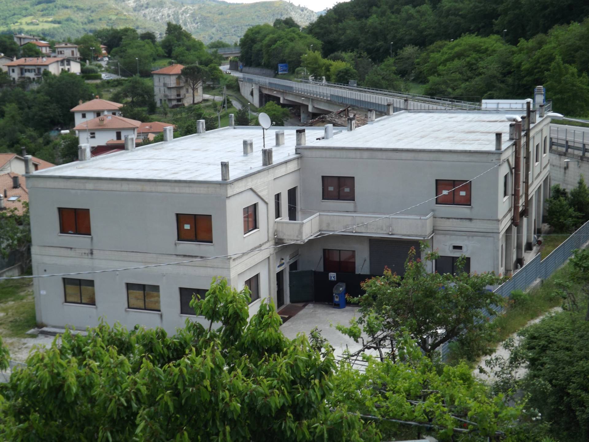 Locale commerciale in vendita a Acquasanta Terme