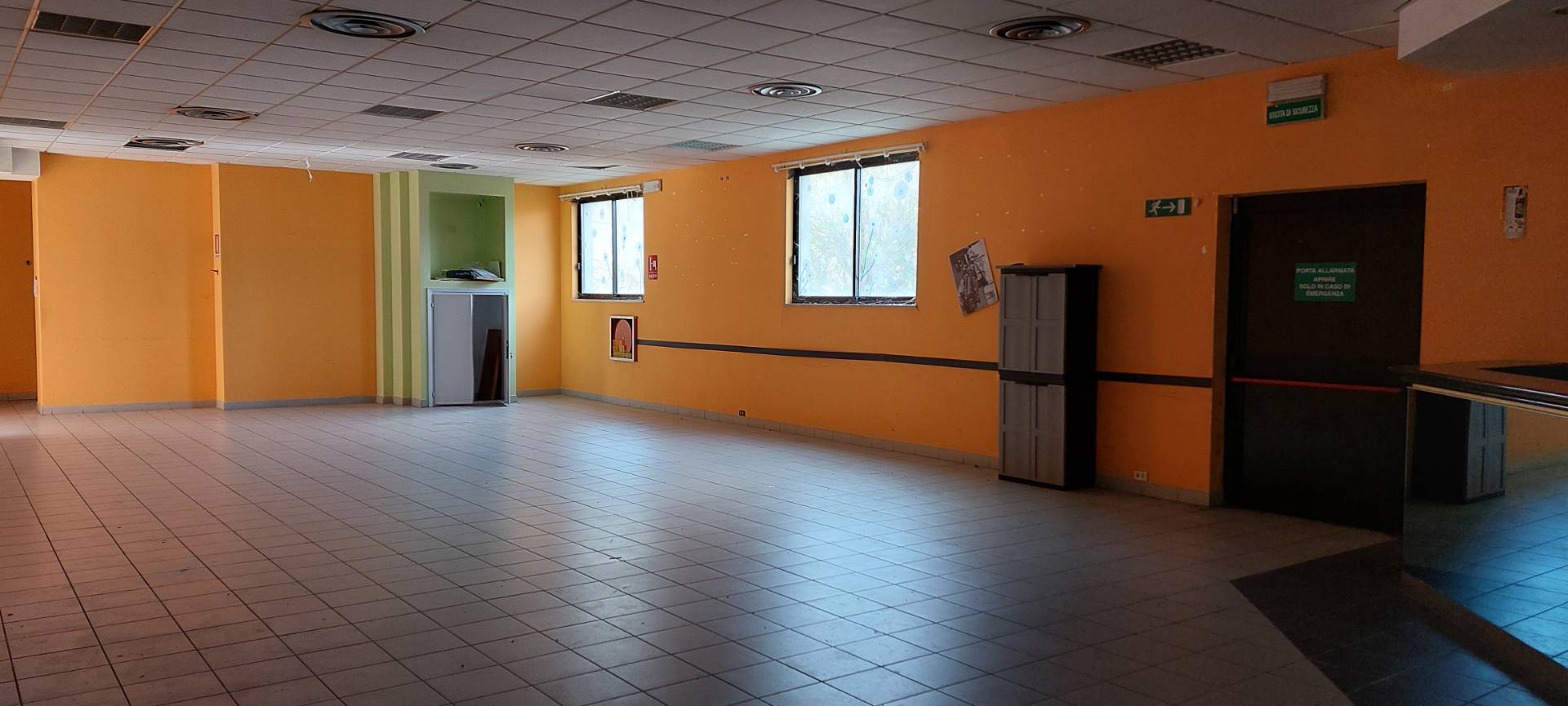 Locale commerciale in vendita a Acquasanta Terme