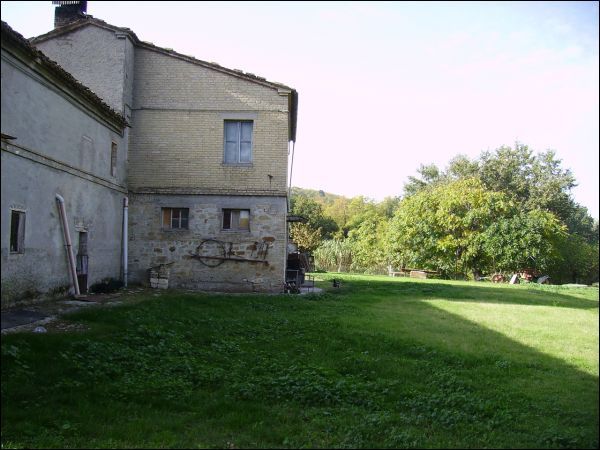 Casa colonica in vendita a Servigliano