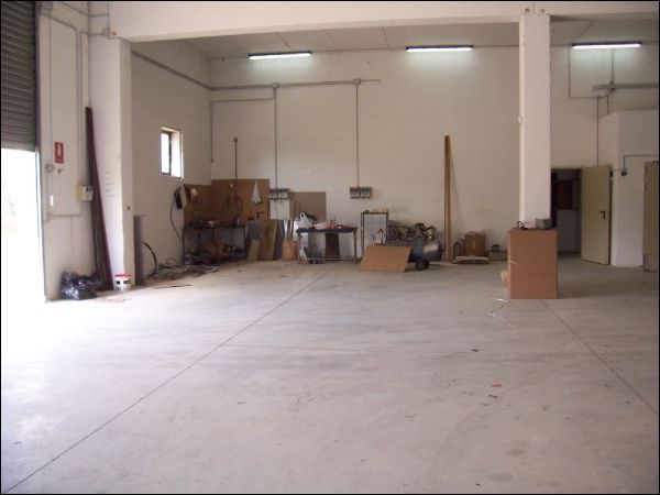 Capannone in vendita a Folignano, Piane di Morro