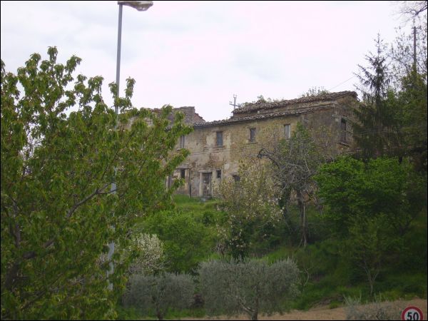 Rustico in vendita a Ascoli Piceno, 3/4 km da Ascoli Piceno
