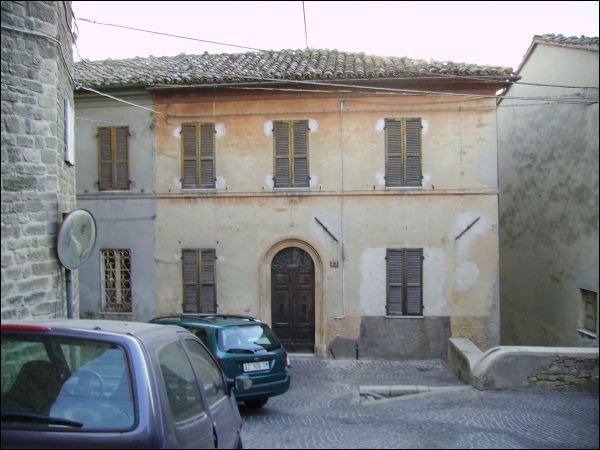 Semindipendente in vendita a Force