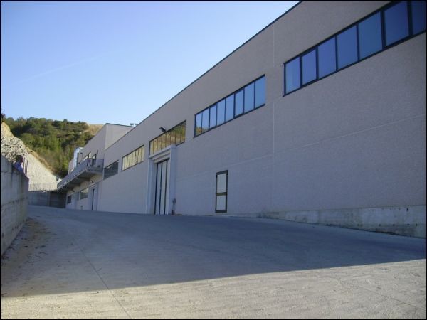 Capannone in vendita a Ancarano, Zona Bonifica