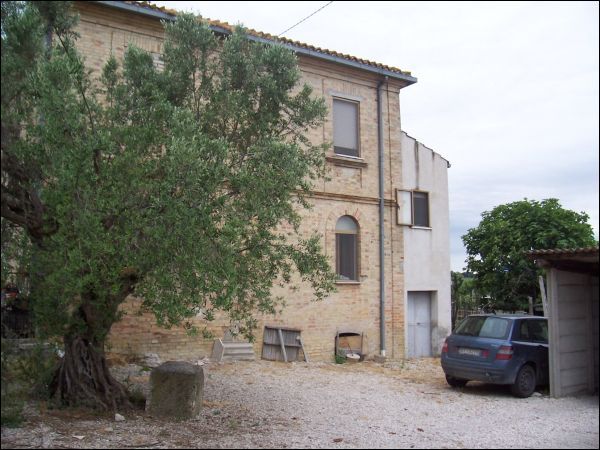 Casa indipendente in vendita a Civitella del Tronto