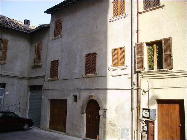Casa indipendente in vendita a Ascoli Piceno, P.ta Romana