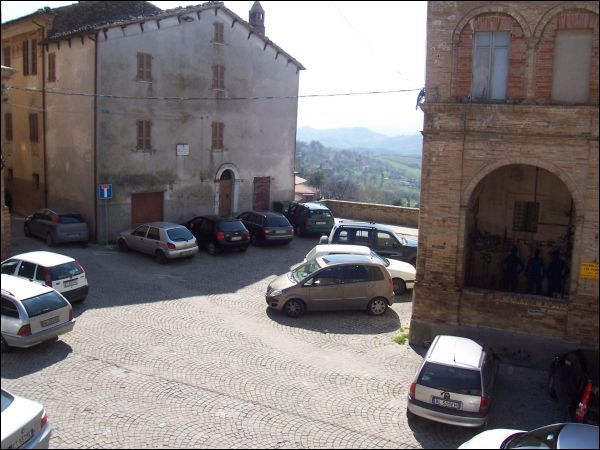 Semindipendente in vendita a Force