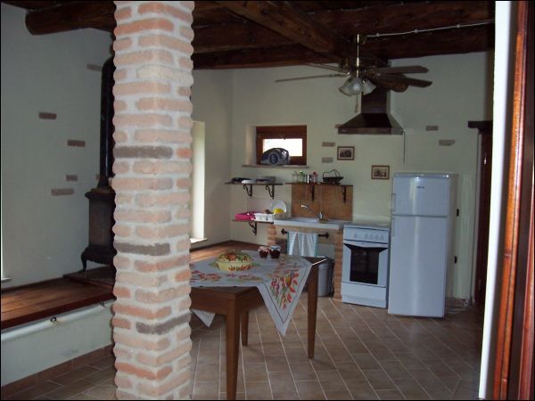 Casa colonica in vendita a Montedinove