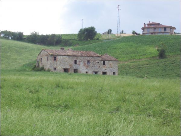 Casa colonica in vendita a Rotella