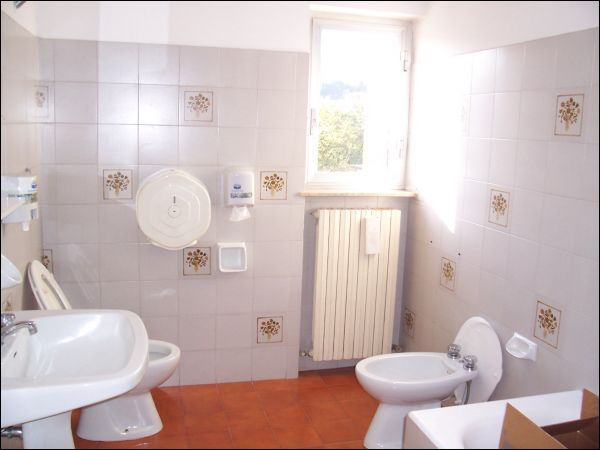 Ufficio in vendita a Ascoli Piceno, Campolungo